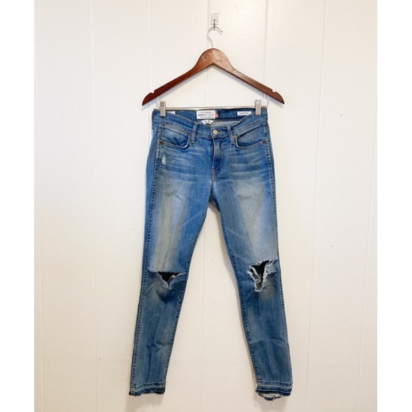 🎉FLASH SALE🎉 Lucky Brand Jeans - Picture 3 of 5